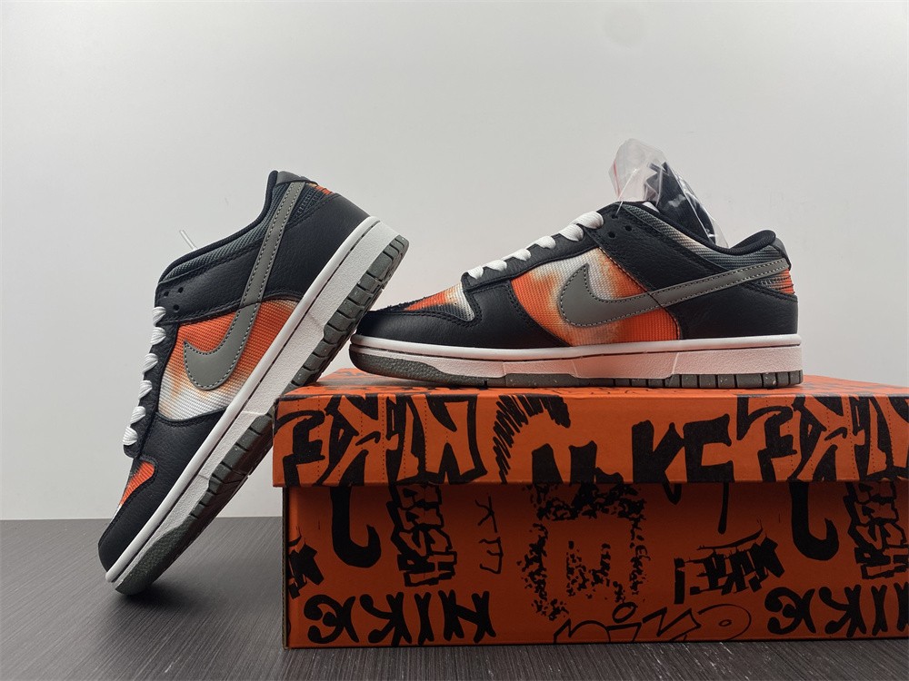 Nike Dunk Low Graffiti Black Red  DM0108-001