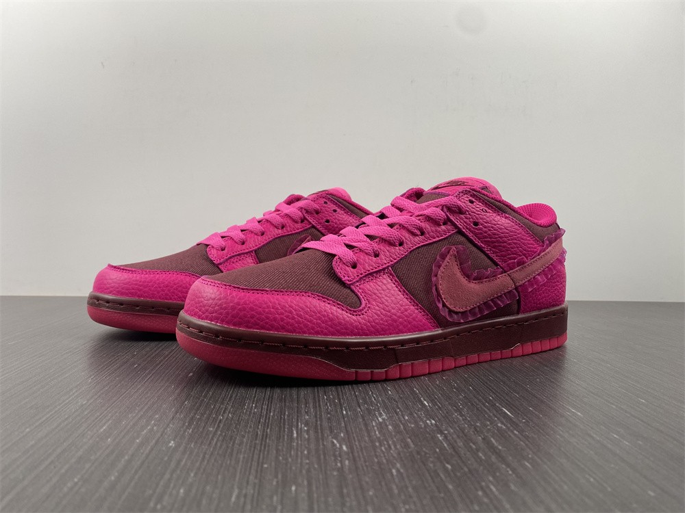 Nike Dunk Low Valentine's Day (2022) (W) DQ9324-600