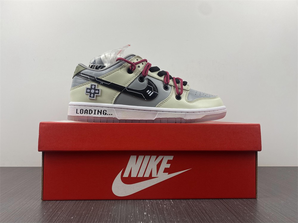 SB Dunk Low  new DD1768-400