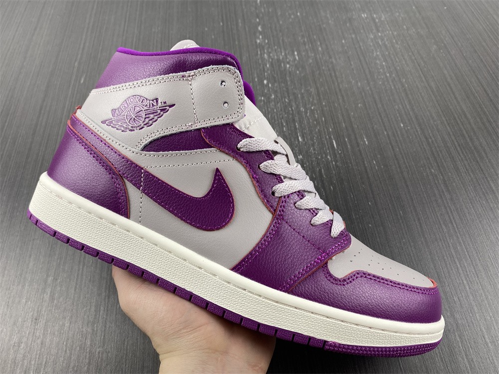 Jordan 1 Mid Magenta (2022) (W)  BQ6472-501