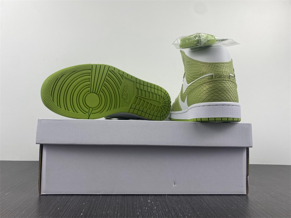 Jordan 1 Mid Green Python (W)  DV2959-113