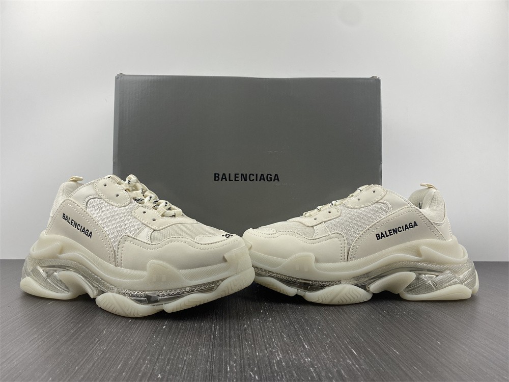 Blncig Triple S