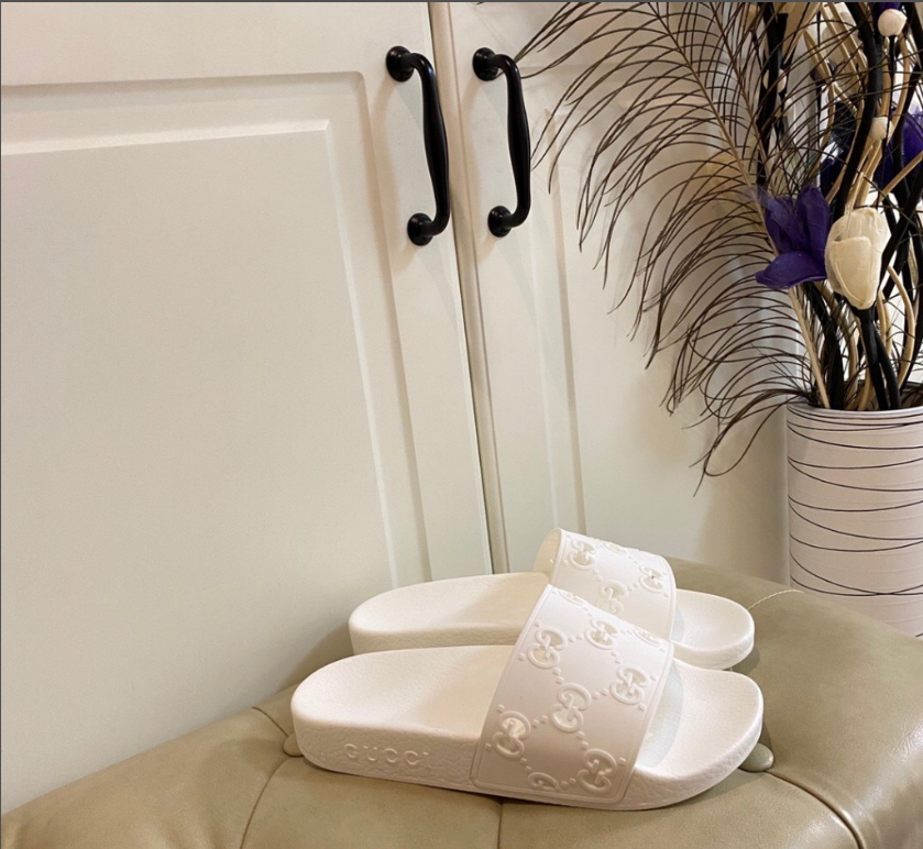 Guccii1 white rubber