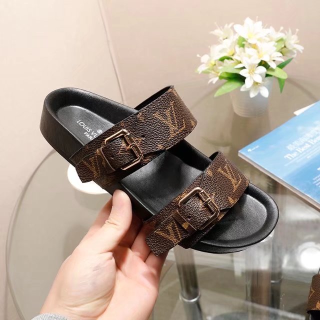 LsVttn sandals slides