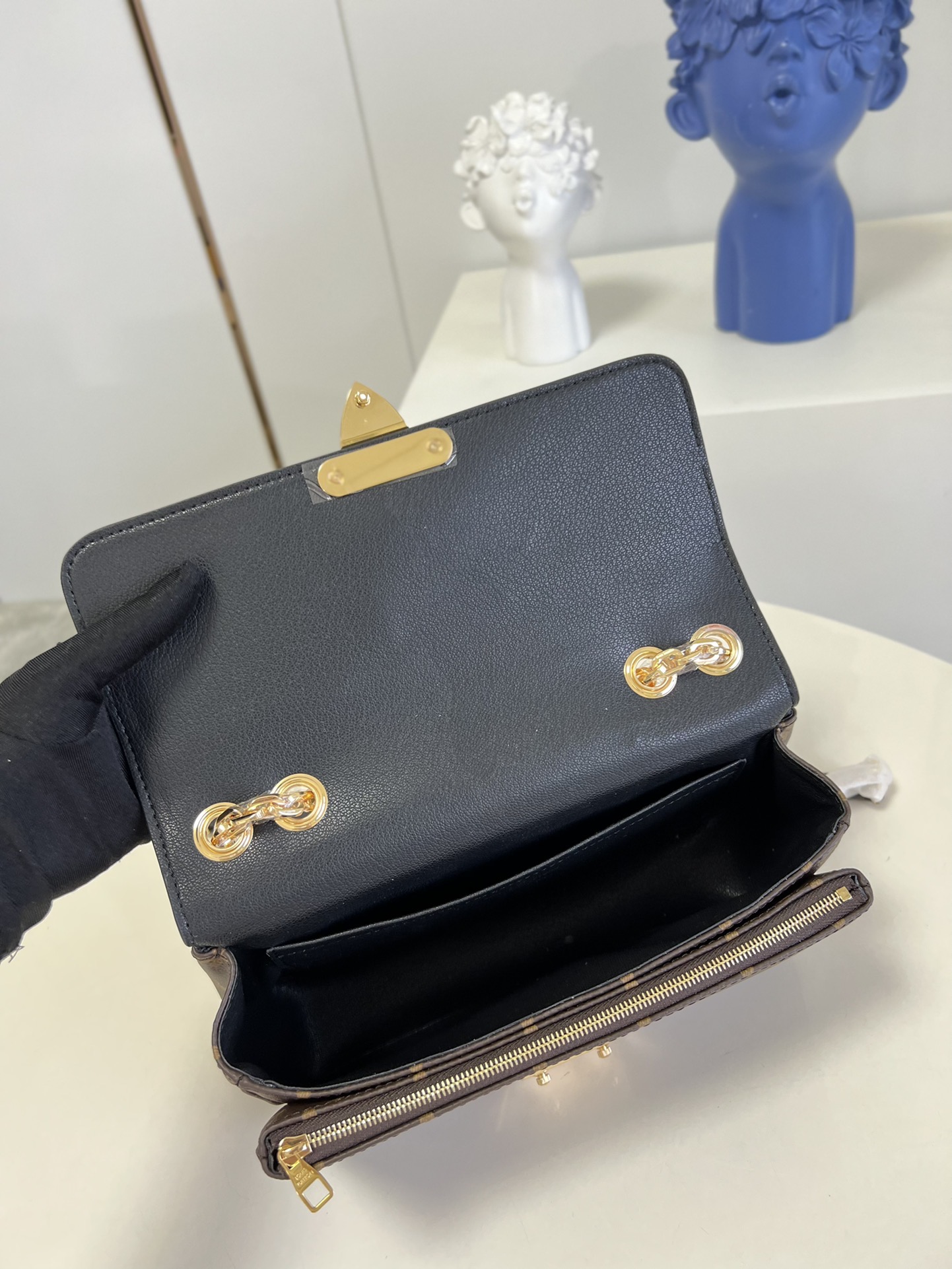 LsVttn MARCEAU CHAIN HANDBAG M46126