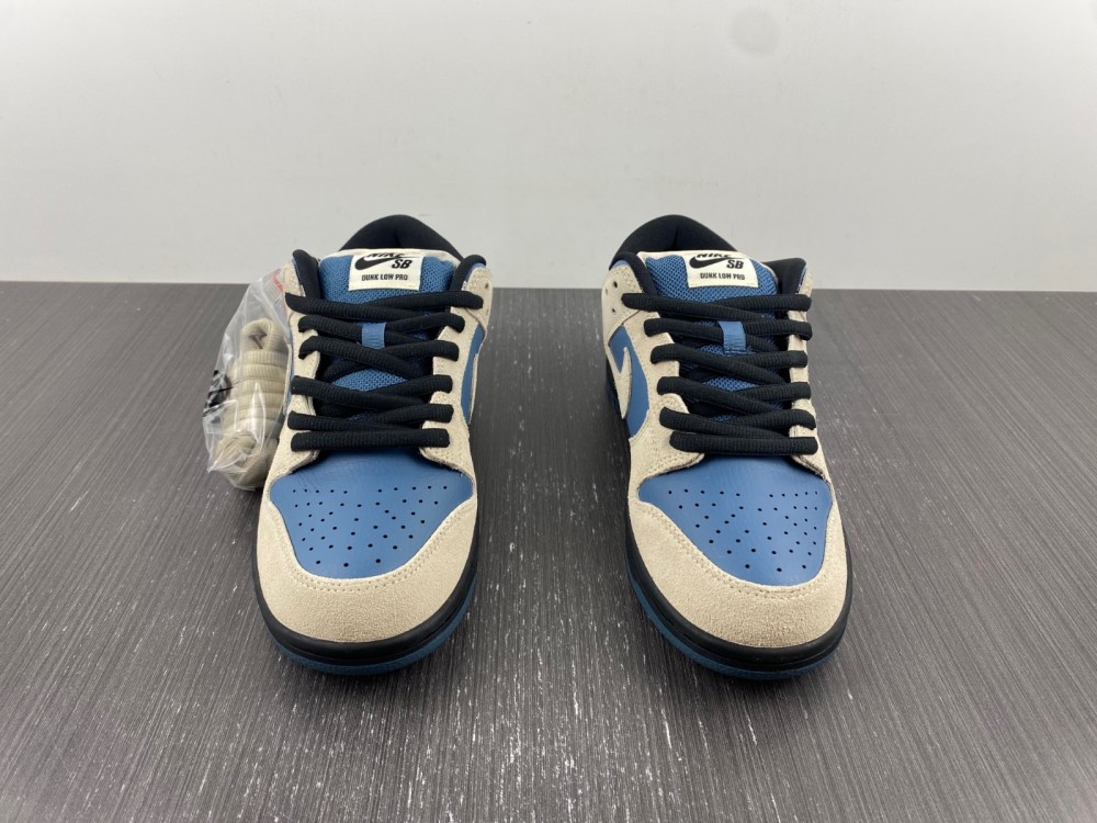 Nike SB Dunk Low Light Cream Thunderstorm BQ6817-200