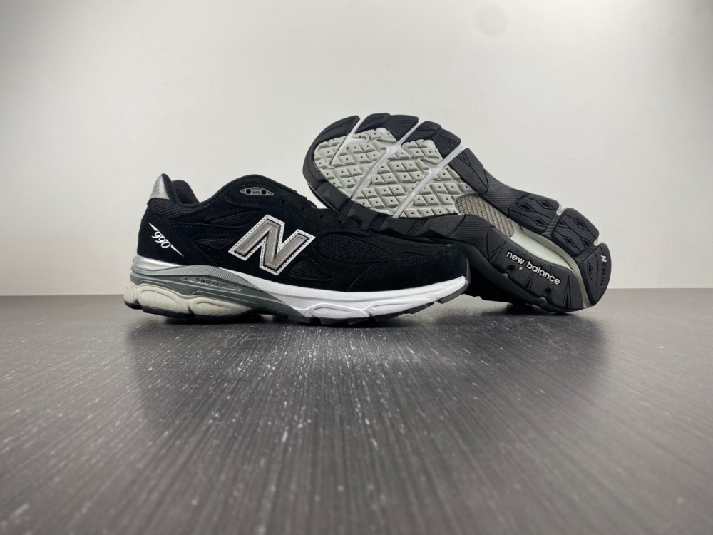 NwBlnc 990v3 Black White M990BS3