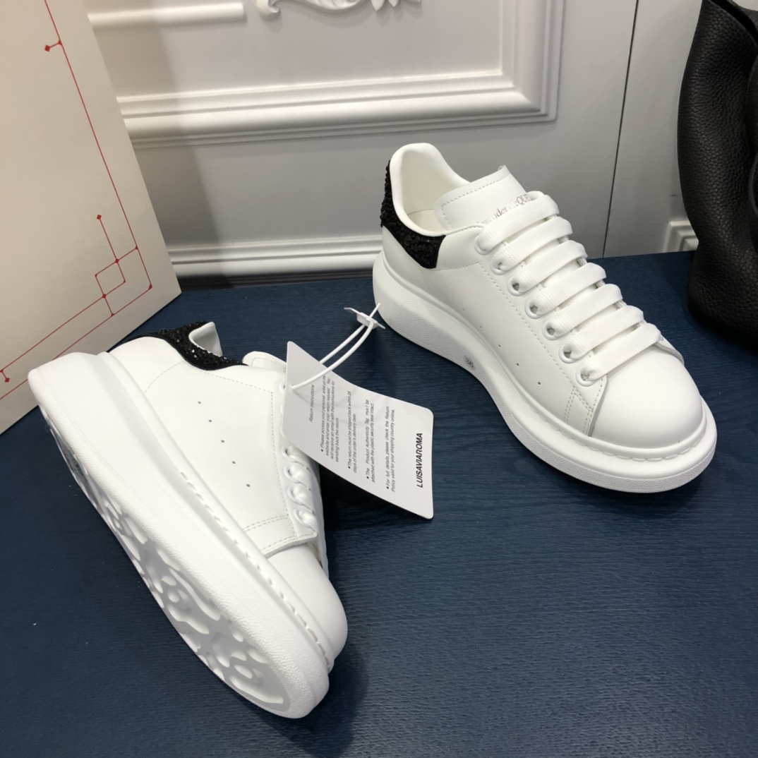 Alxndr McQN sneakers black