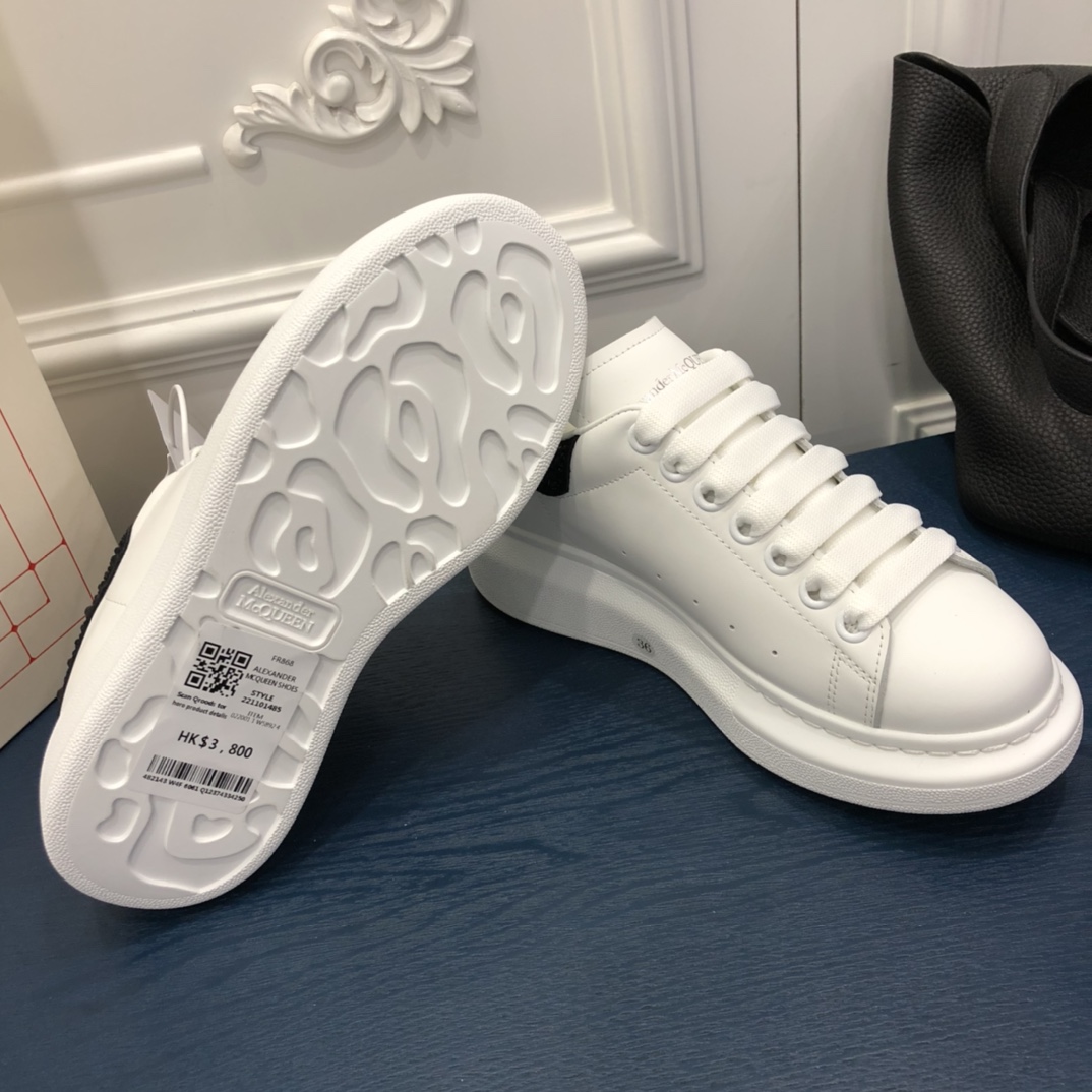 Alxndr McQN sneakers black