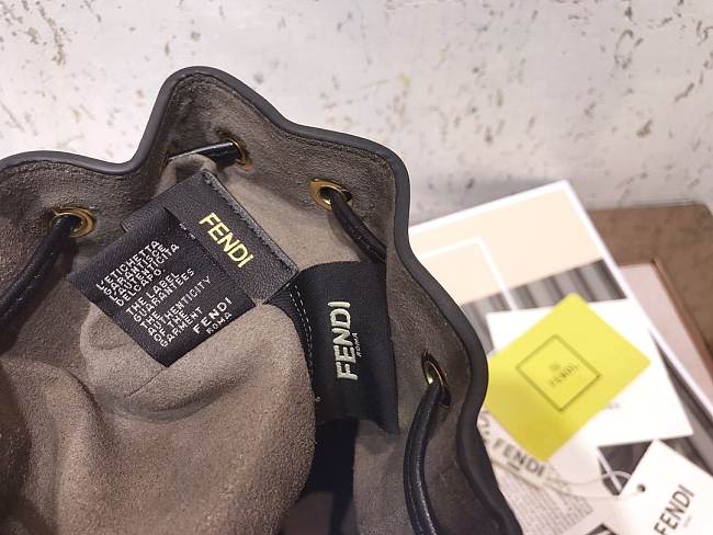 Feendi Bucket bag 02