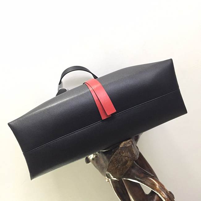 Vallentinno Garavani Tote