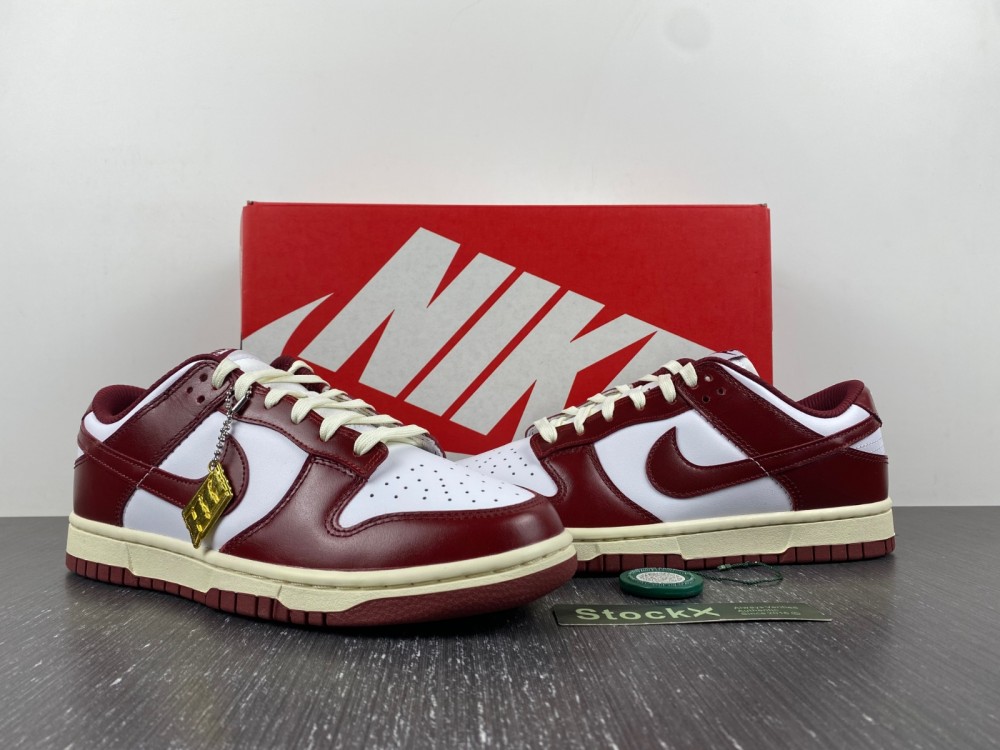 Nike Dunk Low PRM Team Red J4555-100
