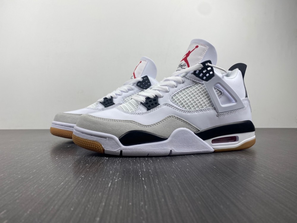 Air Jordan 4