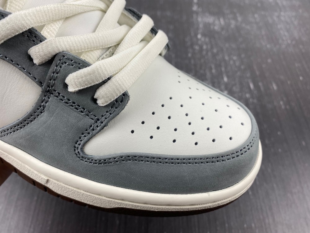 Nike SB Dunk Low Yuto Horigome FQ1180-001