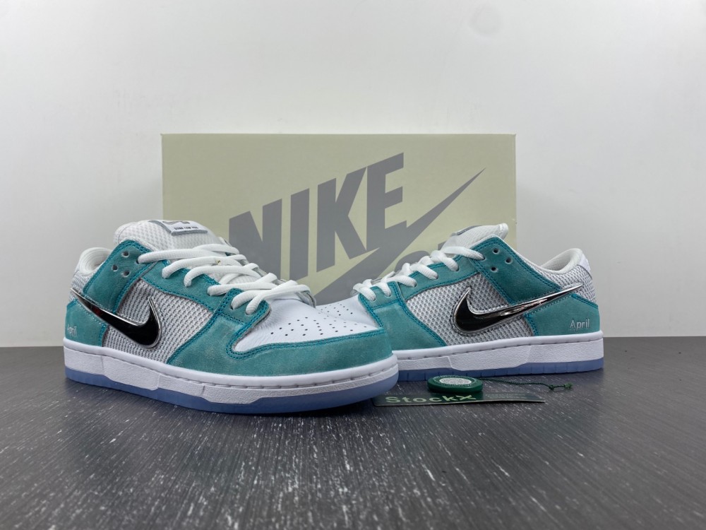 Nike dunk Low FD2562-400