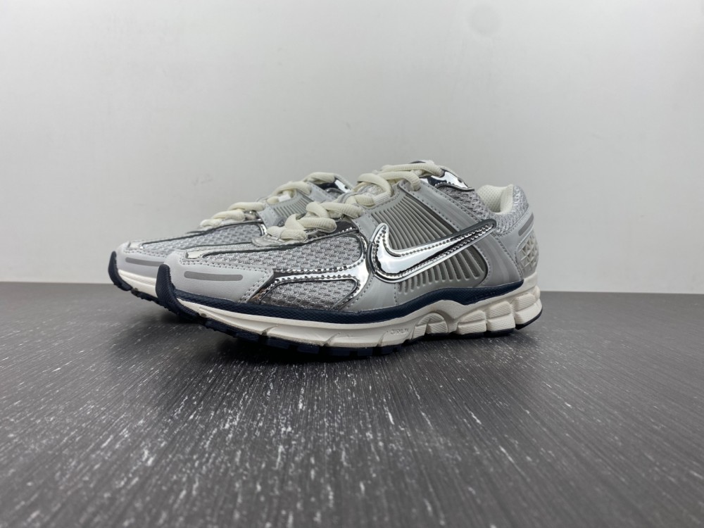 Nike Zoom Vomero 5 Photon Dust Metallic Silver FD0884-025