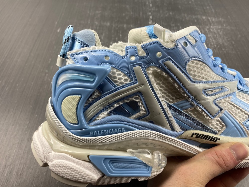 Blncig Runner 7.0 blue