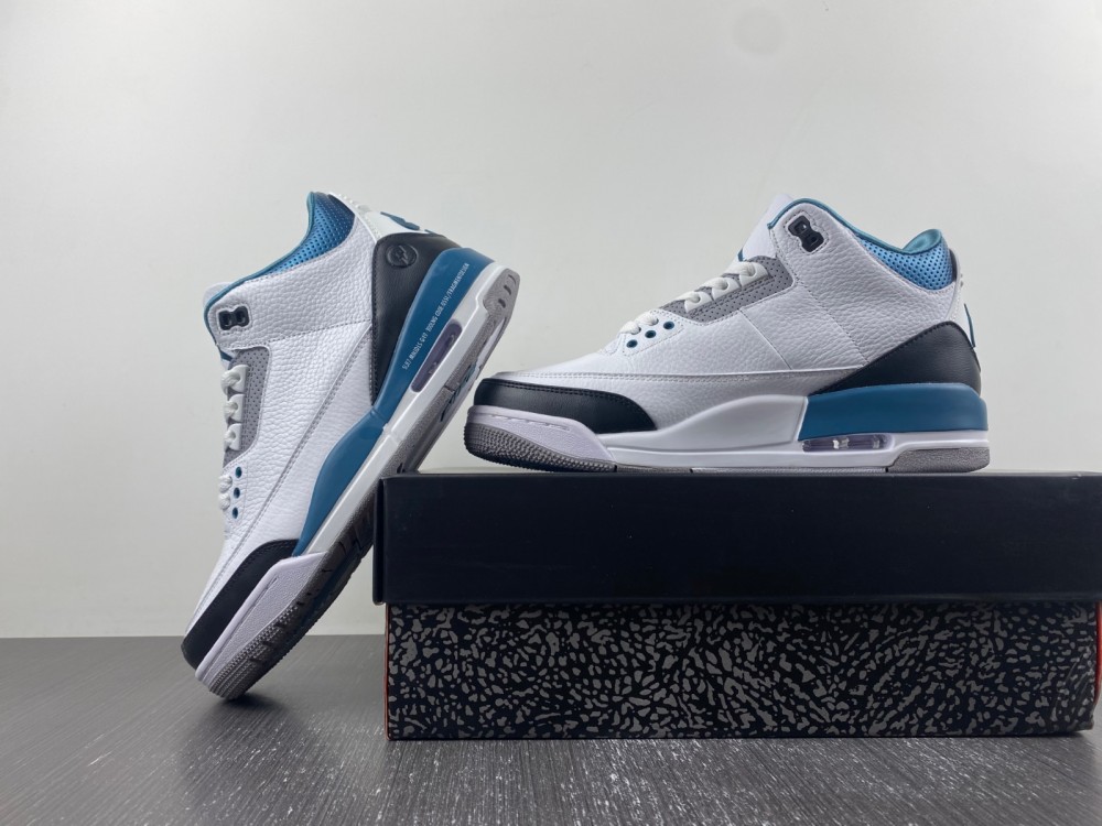 Nike Air Jordan 3 Retro 136064-660