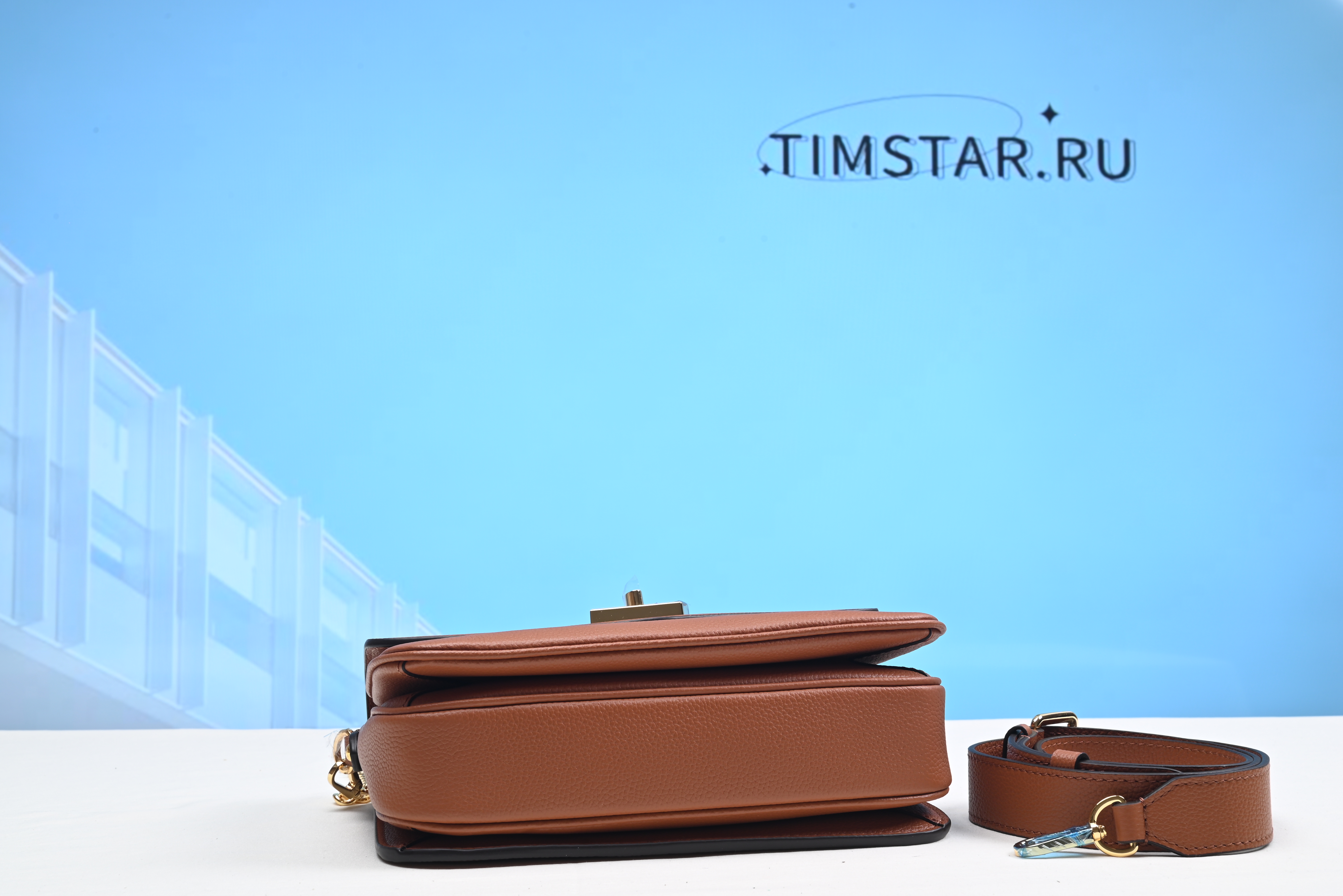 Louis Vuitton Oxford Cognac 22cm M22952