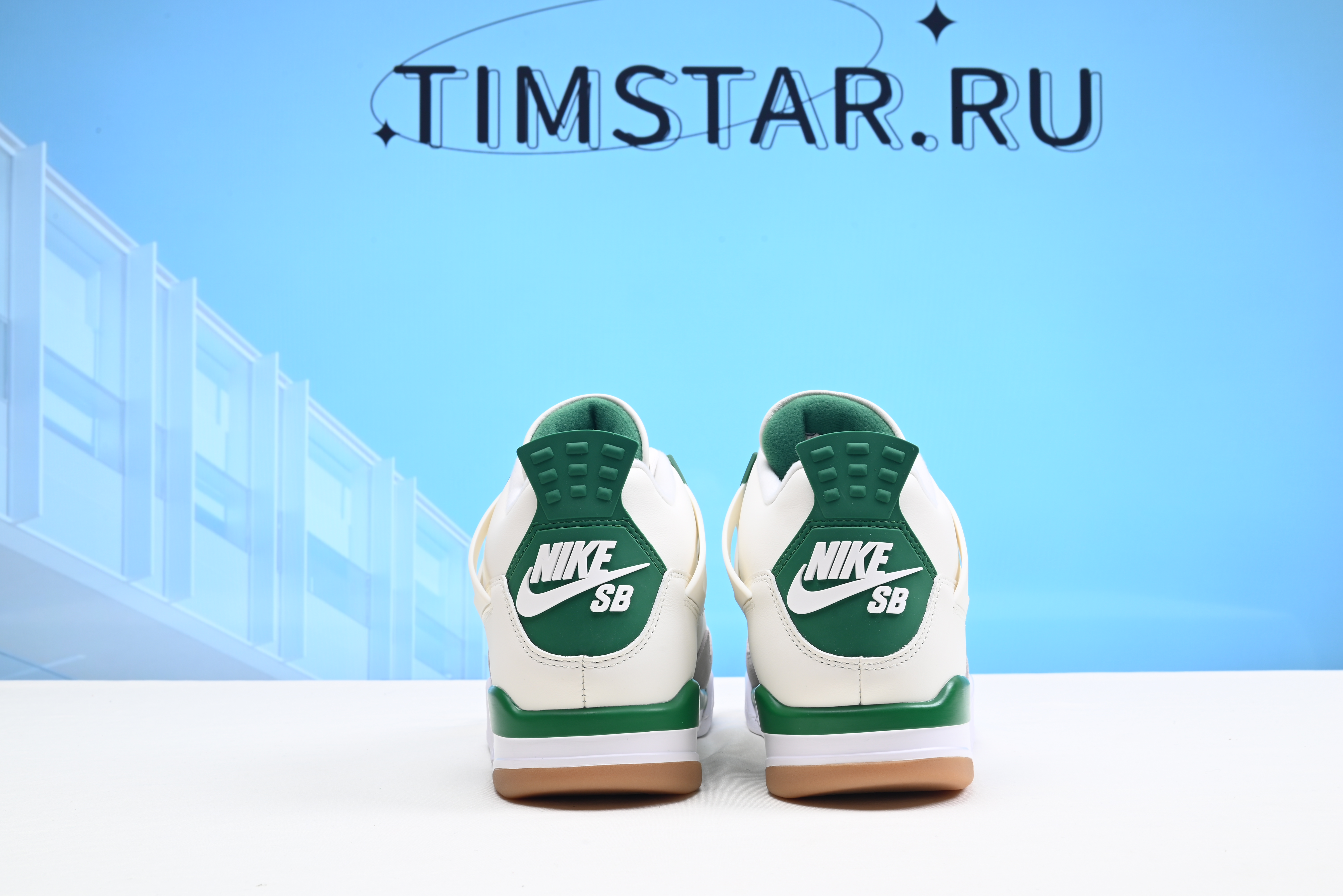 Nike Air Jordan 4 Retro SB Pine Green DR5415-103