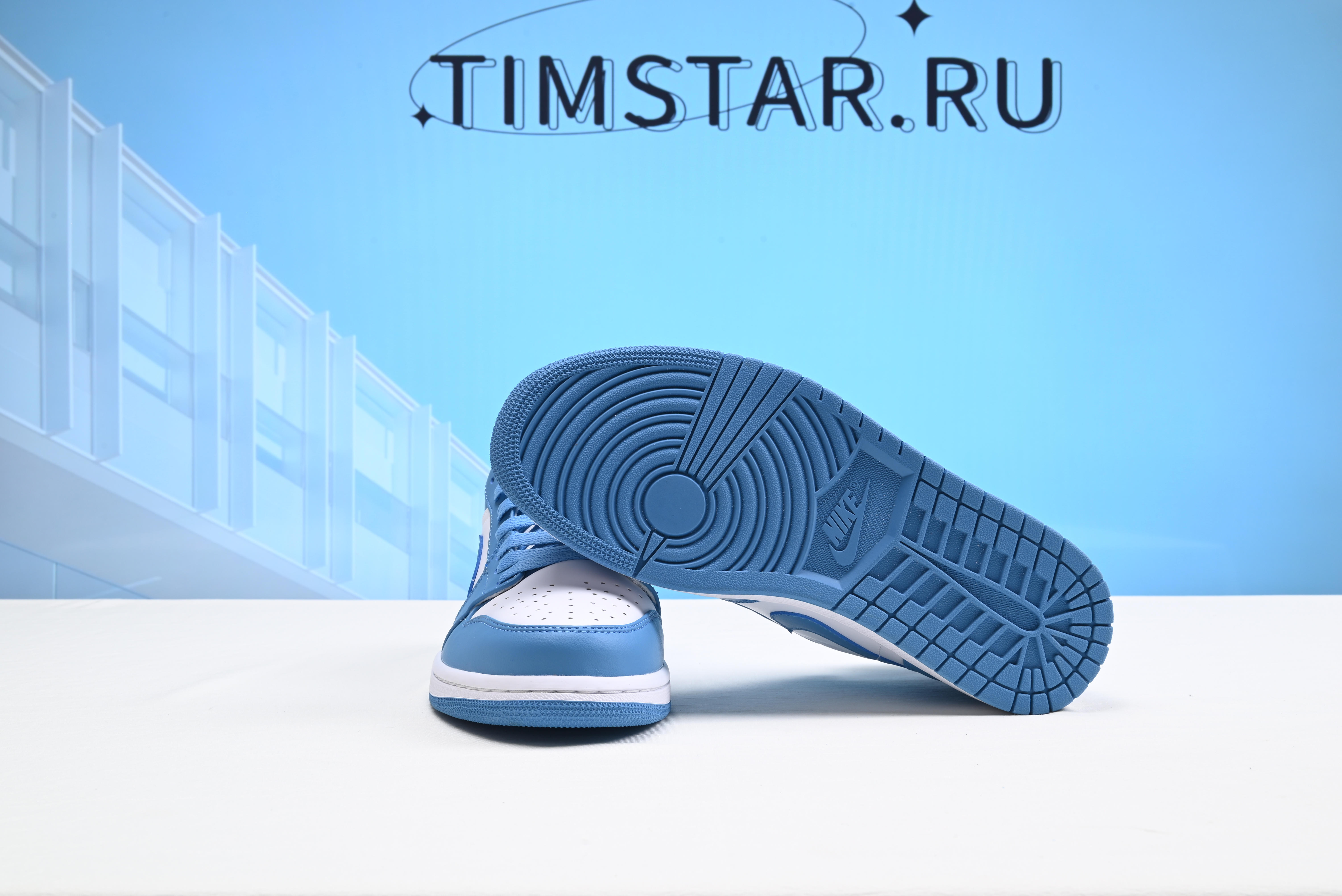 Air Jordan 1 Low UNC AO9944-441