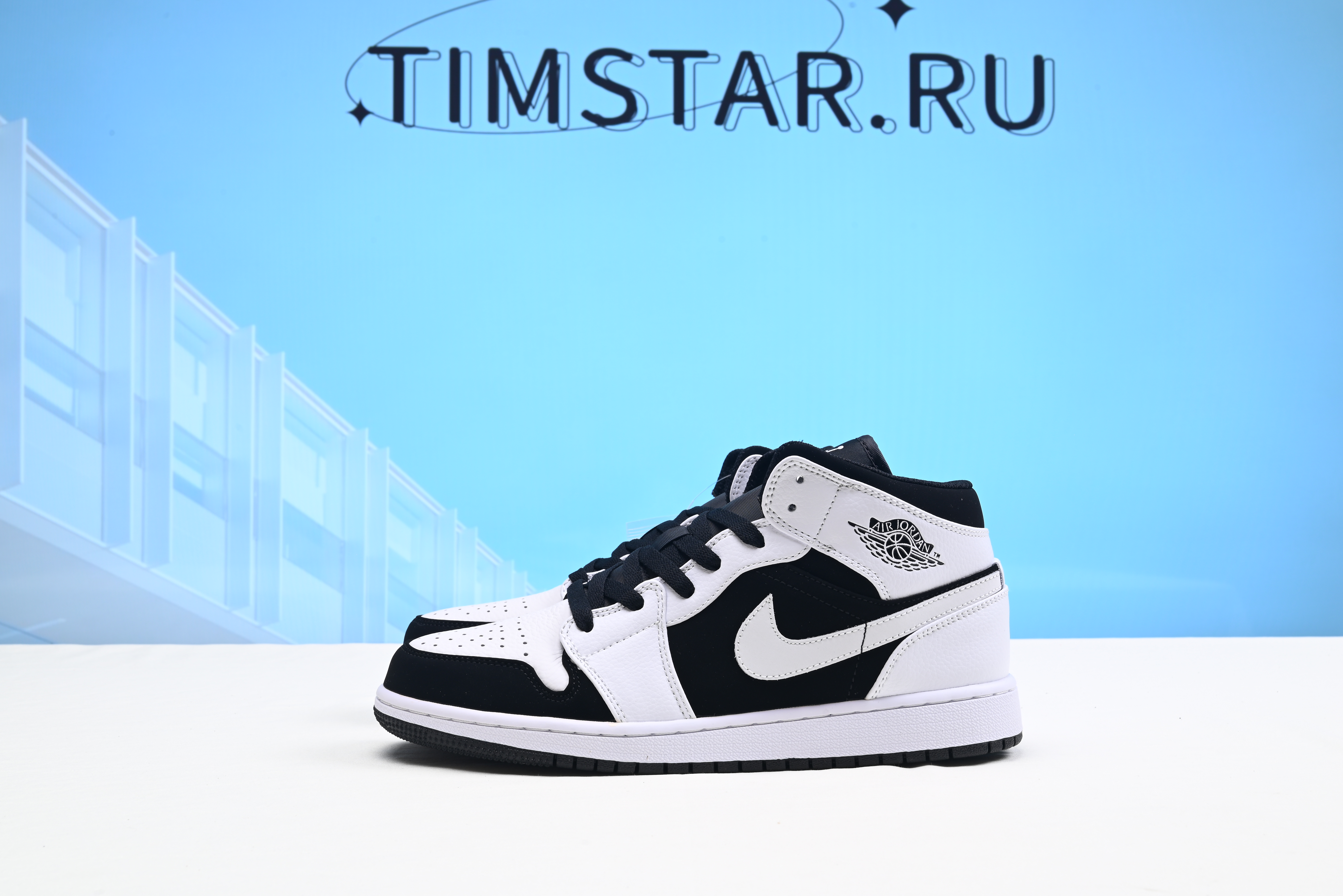 Air Jordan 1 Mid White Black 554724-113