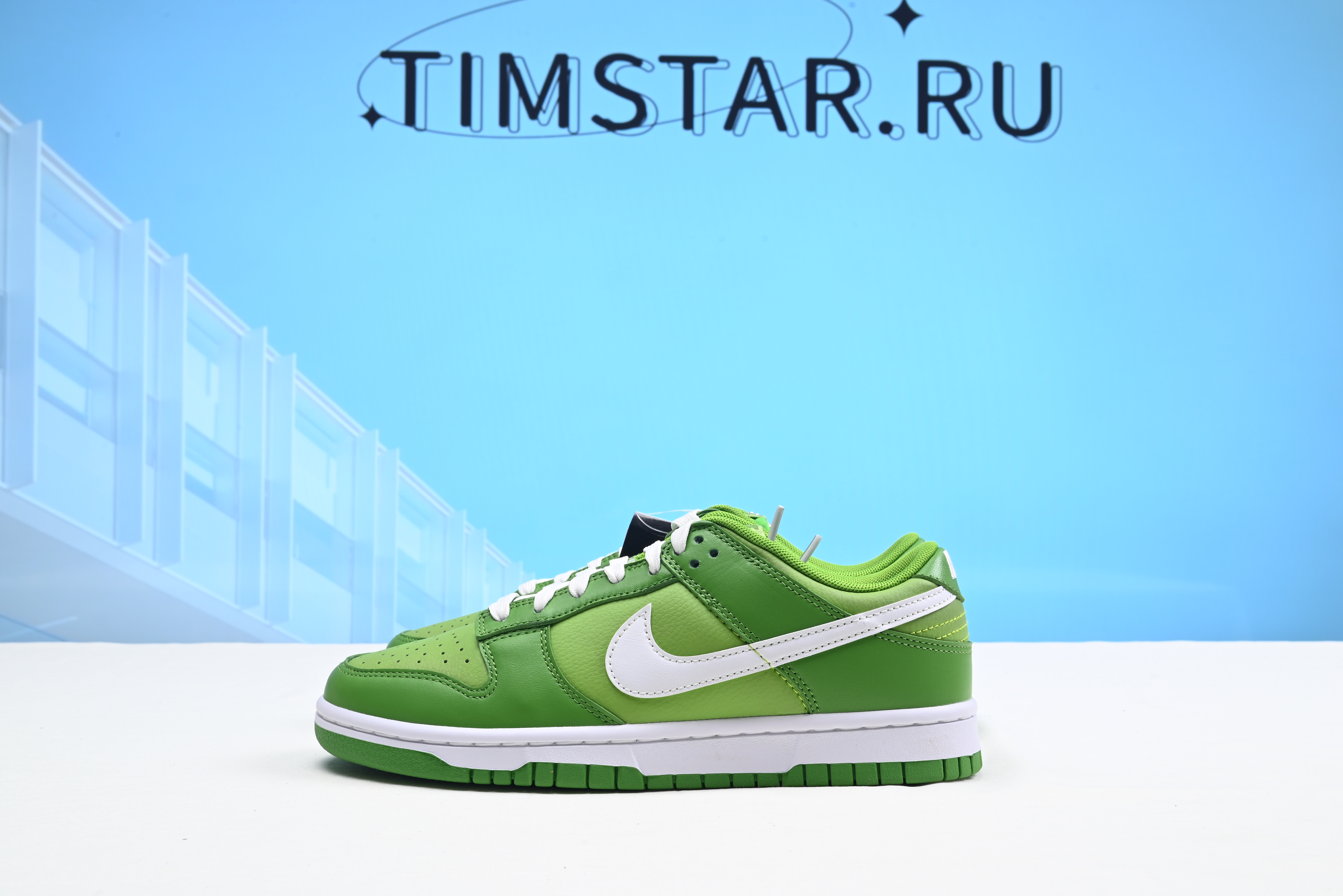 Nike Dunk Low Chlorophyll DJ6188-300