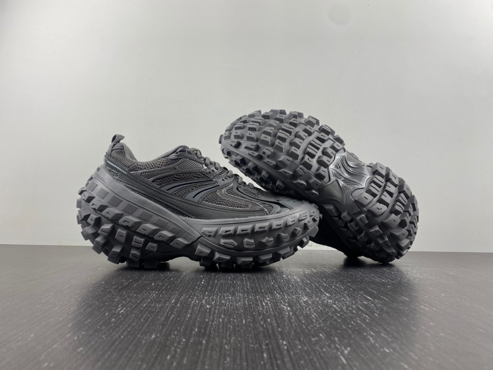 Blncig Defender Sneaker 