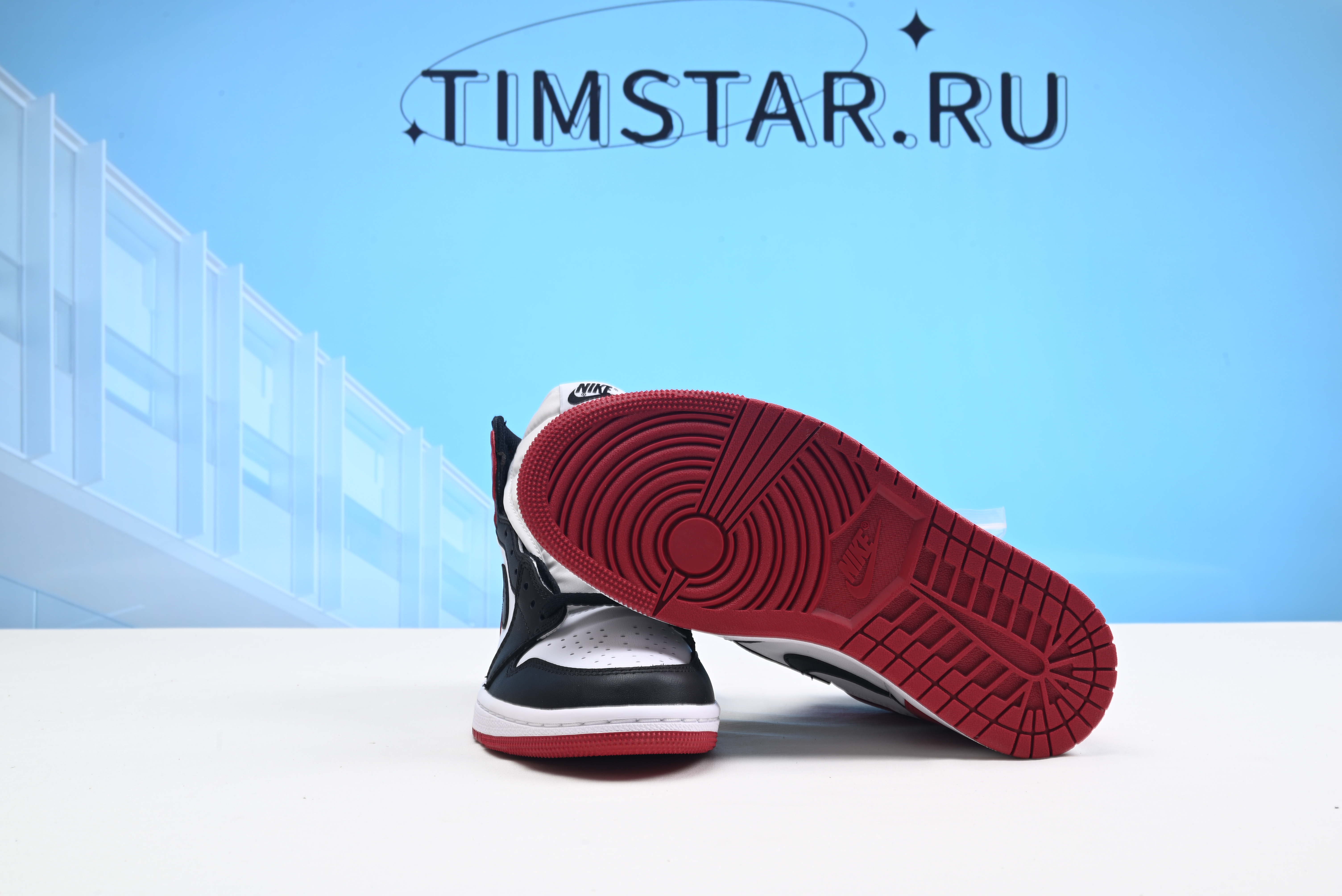 Air Jordan 1 Retro Black Toe (2016) 555088-125