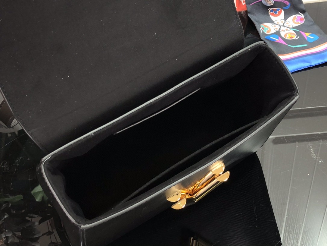 LsVttn TWIST MM M59402