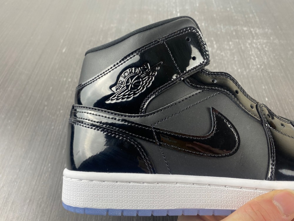 Air Jordan 1 Mid SE 