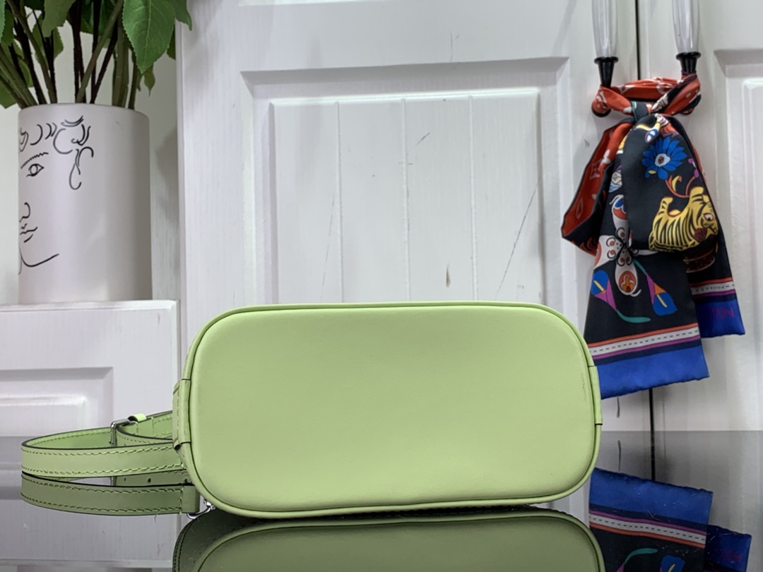 LsVttn Handbag M82403