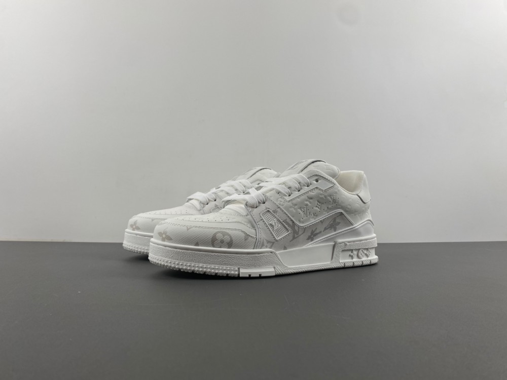 LsVttn trainer White
