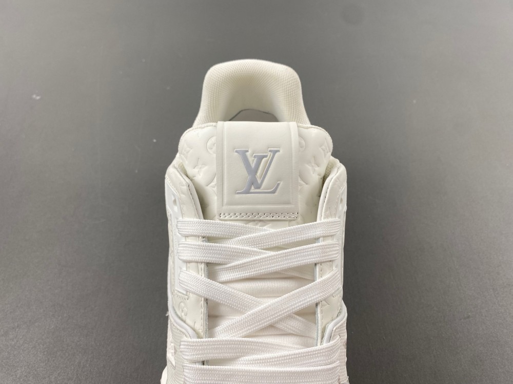 LsVttn trainer White