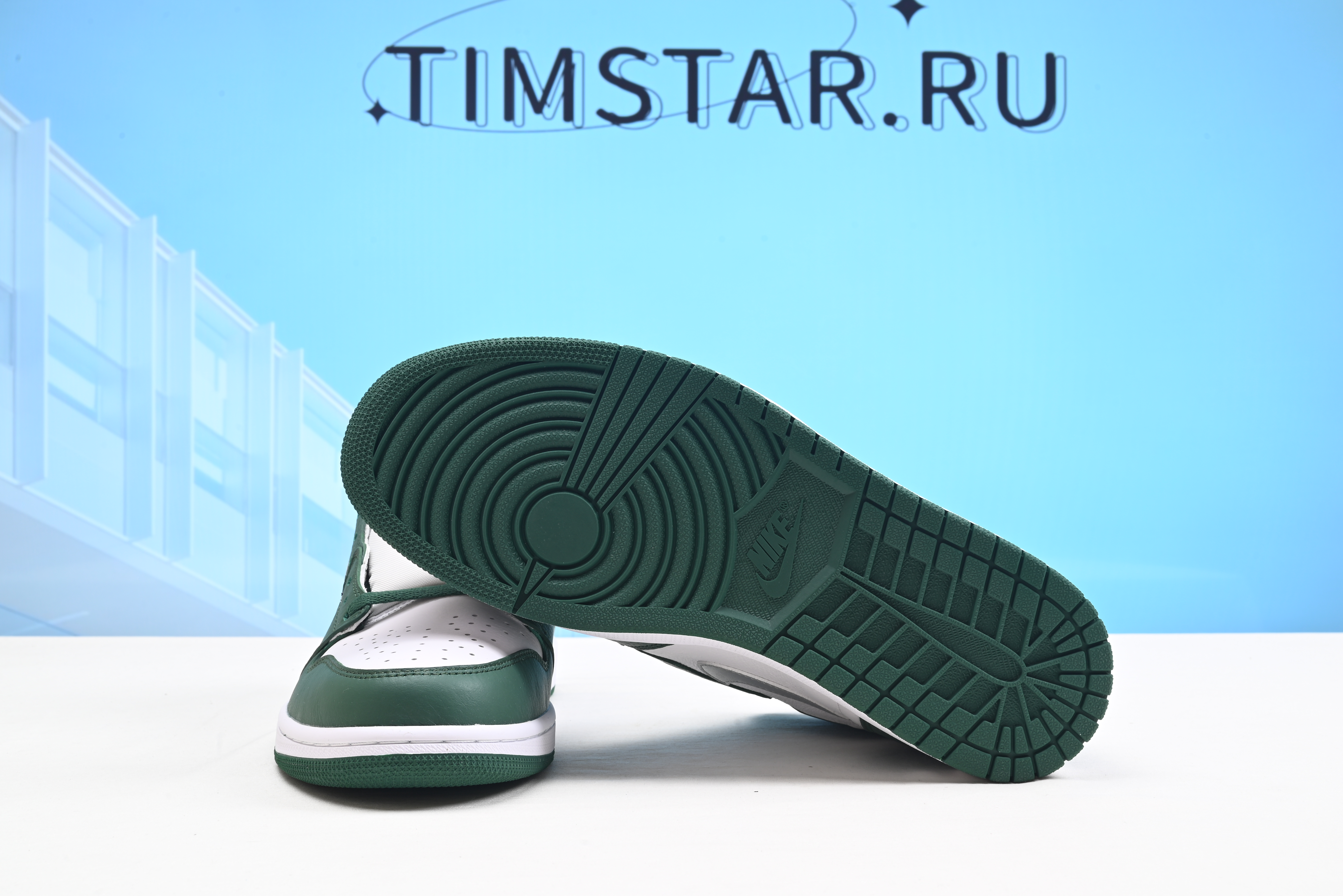 Jordan 1 Retro High OG Gorge Green DZ5485-303