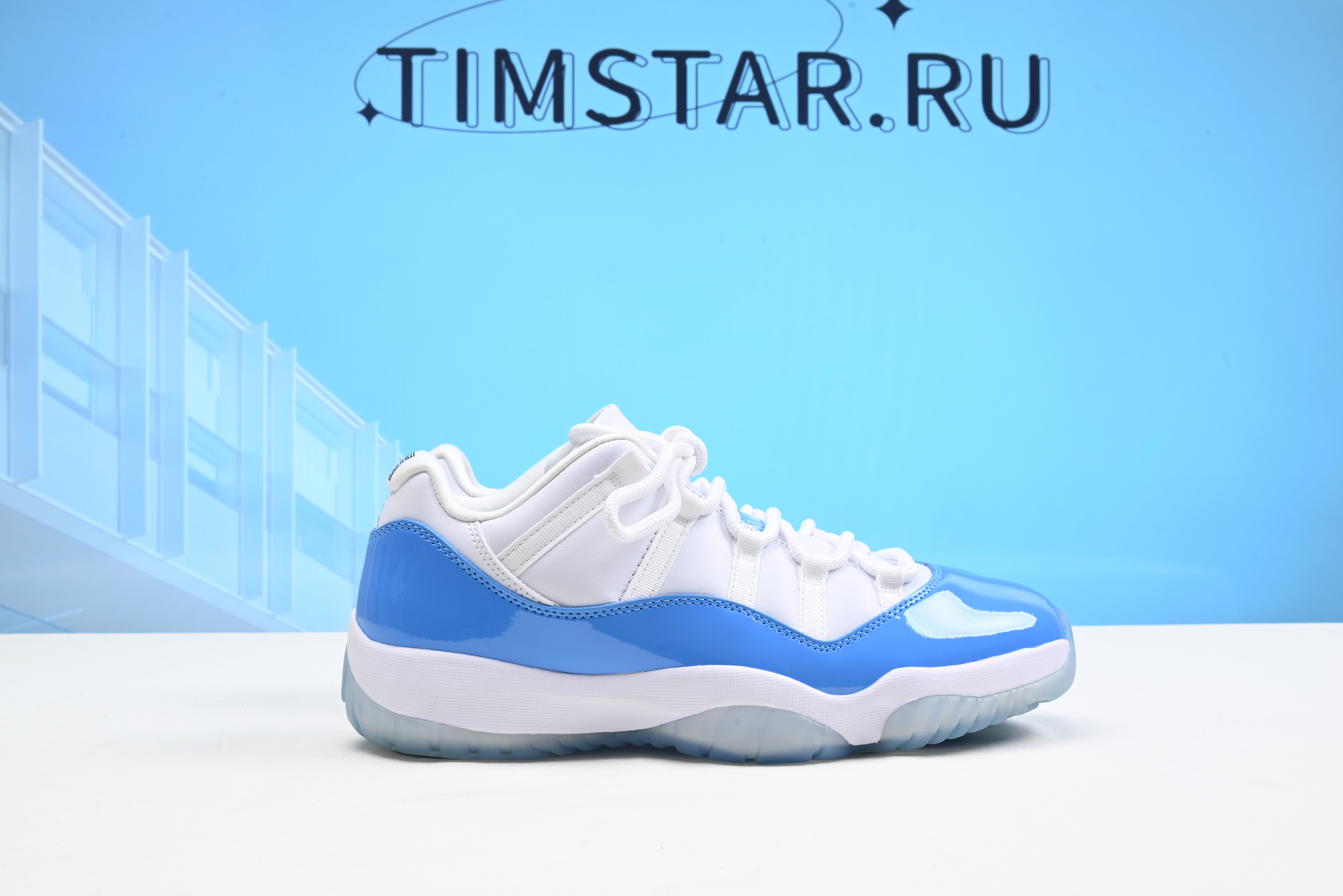 Jordan 11 Retro Low University Blue   528895-106