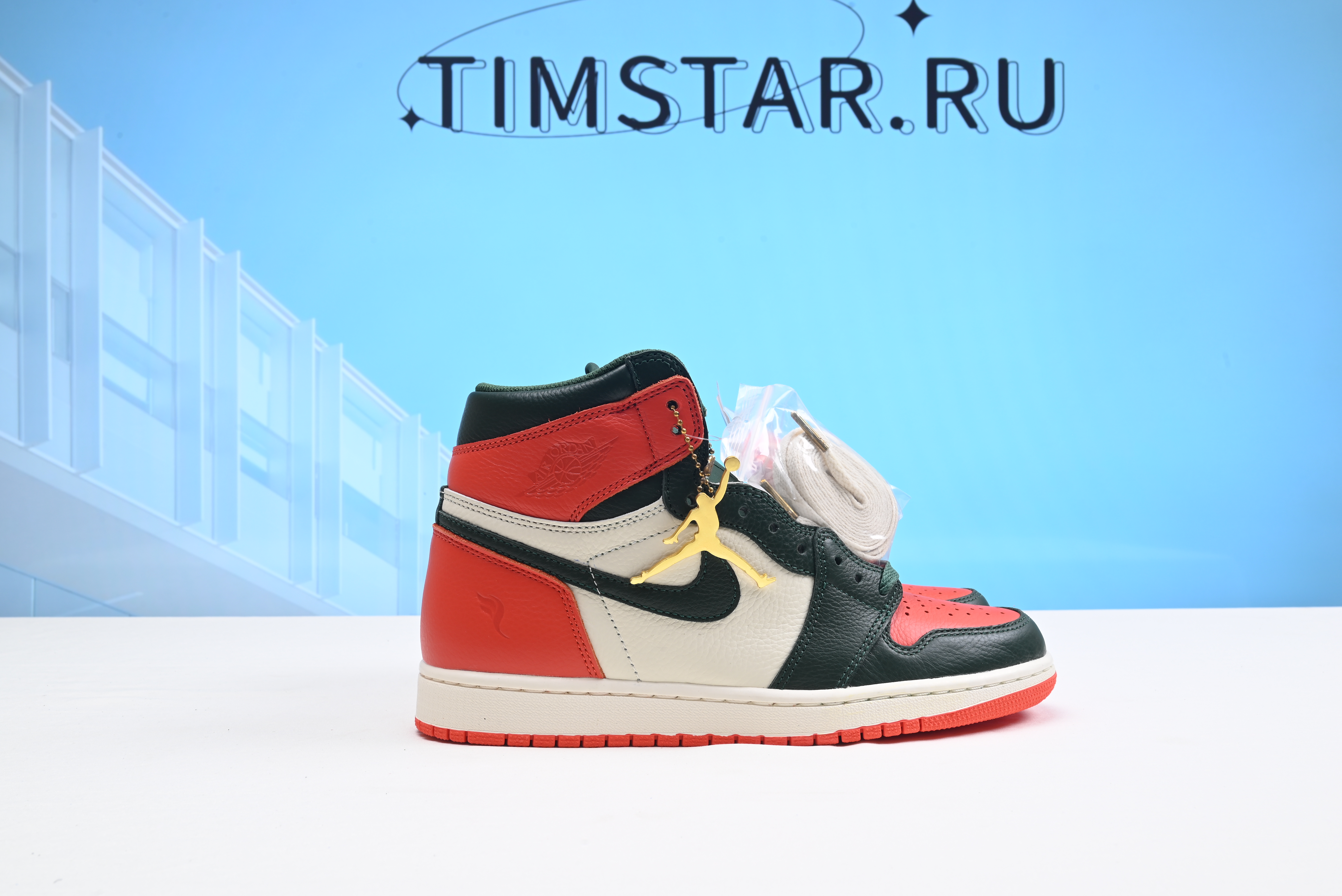Air Jordan 1 Retro High OG Solefly AV3905-138