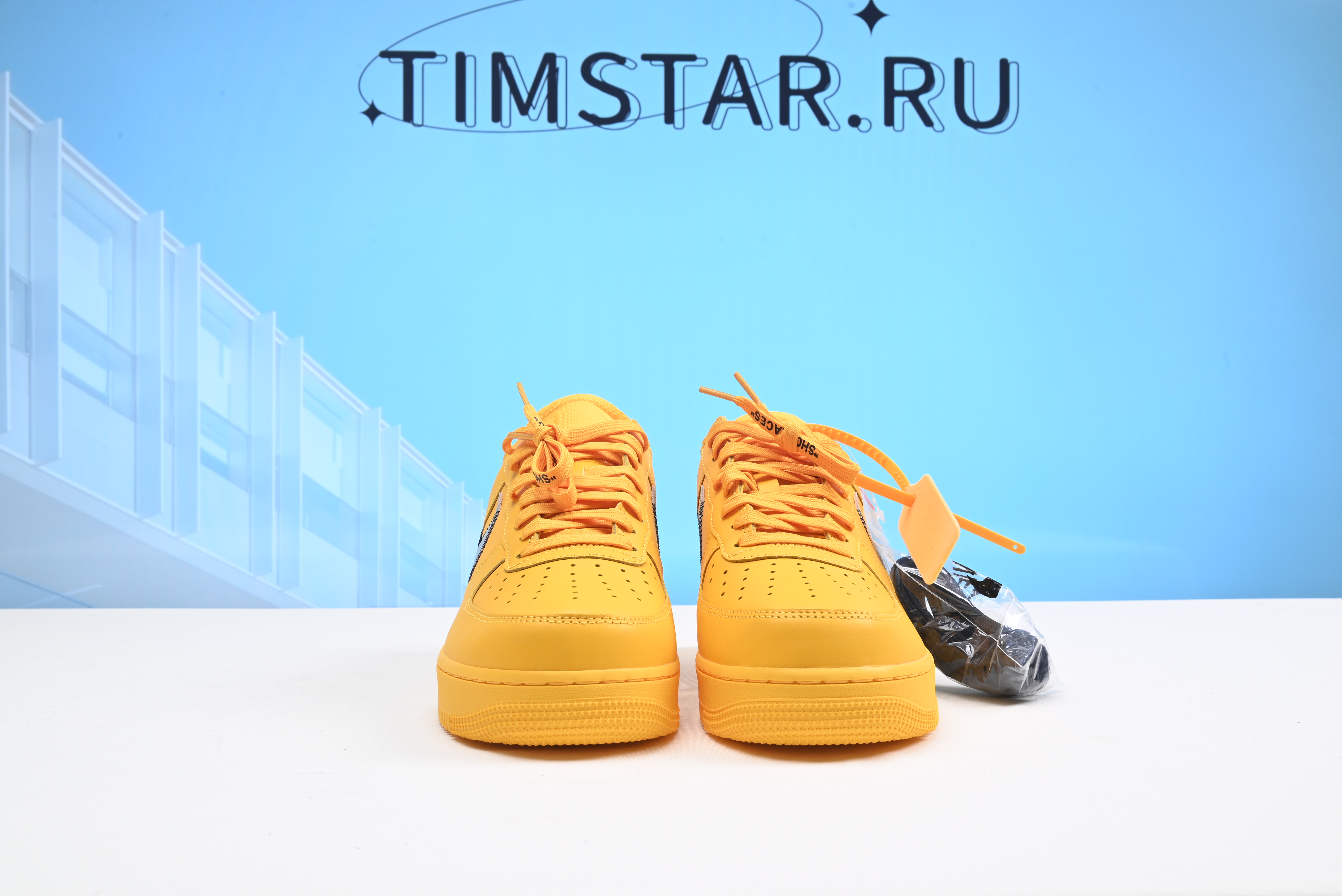 Nike Air Force 1 Low “University Gold” x Off-White DD1876-700