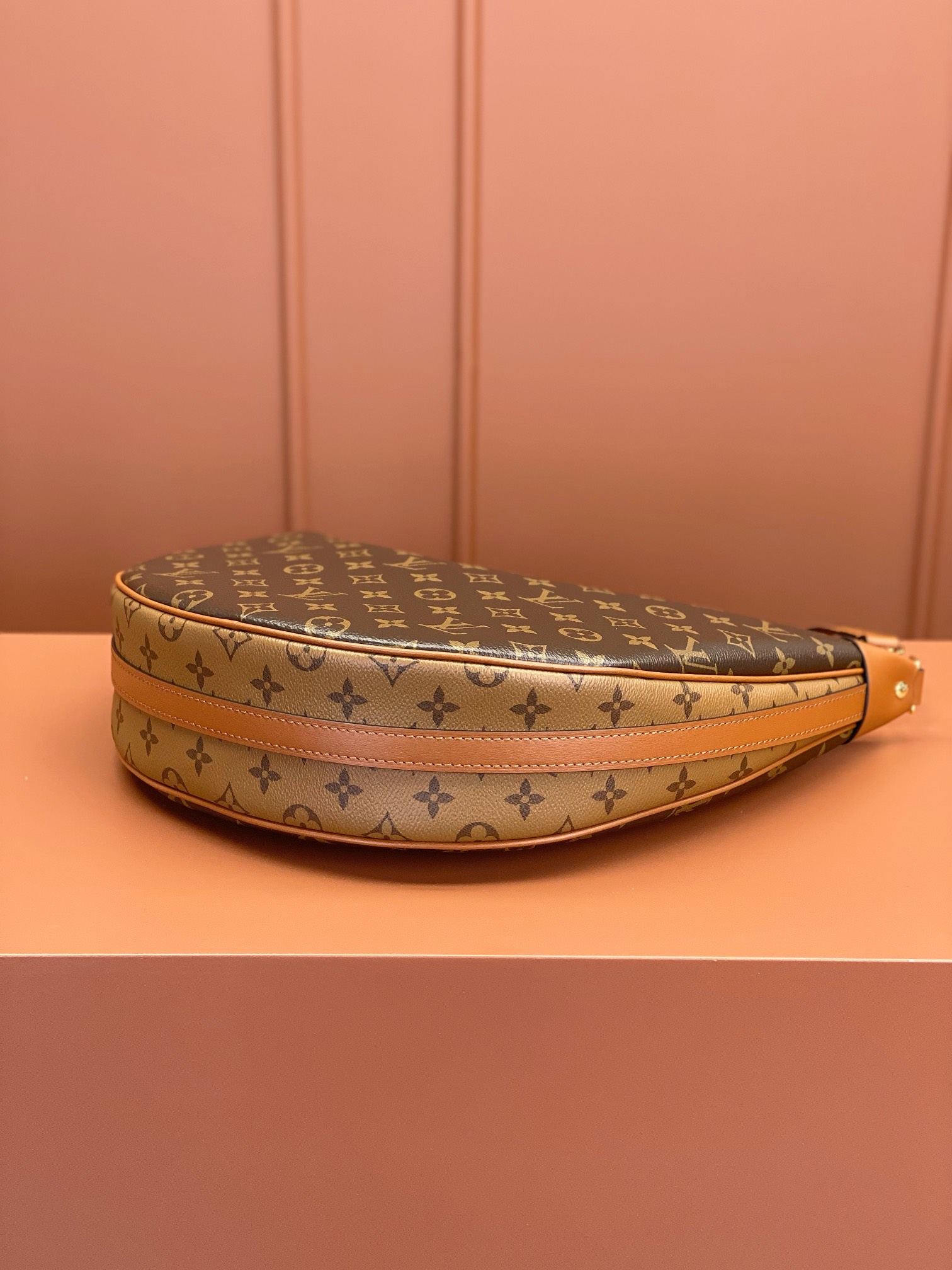 LsVttn Crossbody bag 38cm