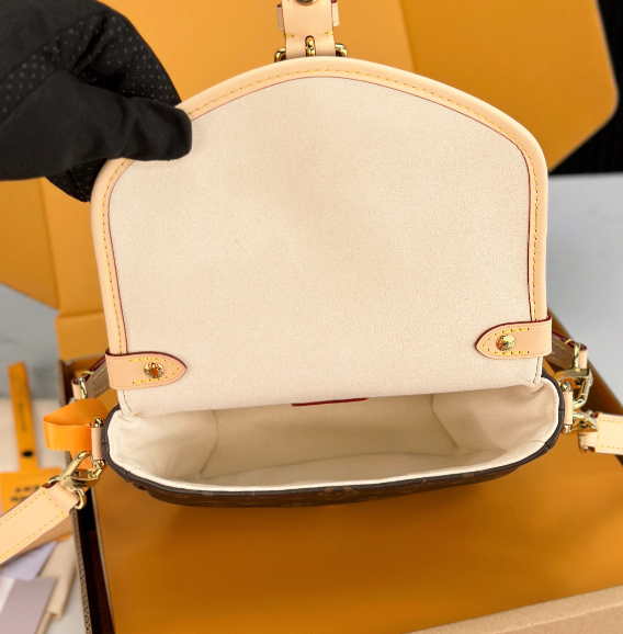 LsVttn SAUMUR BB BAG 20cm