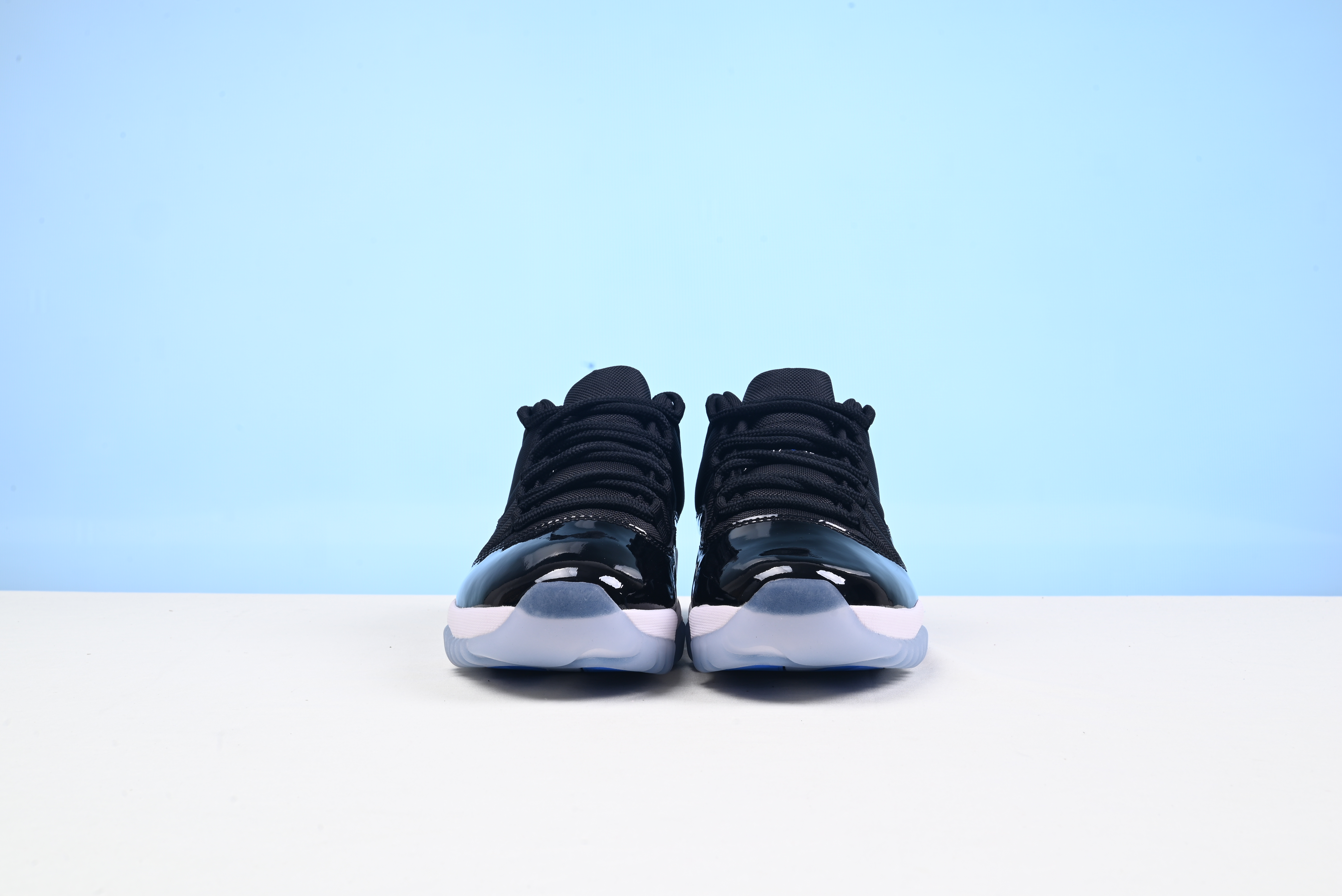 Nike Air Jordan 11 Retro Low 