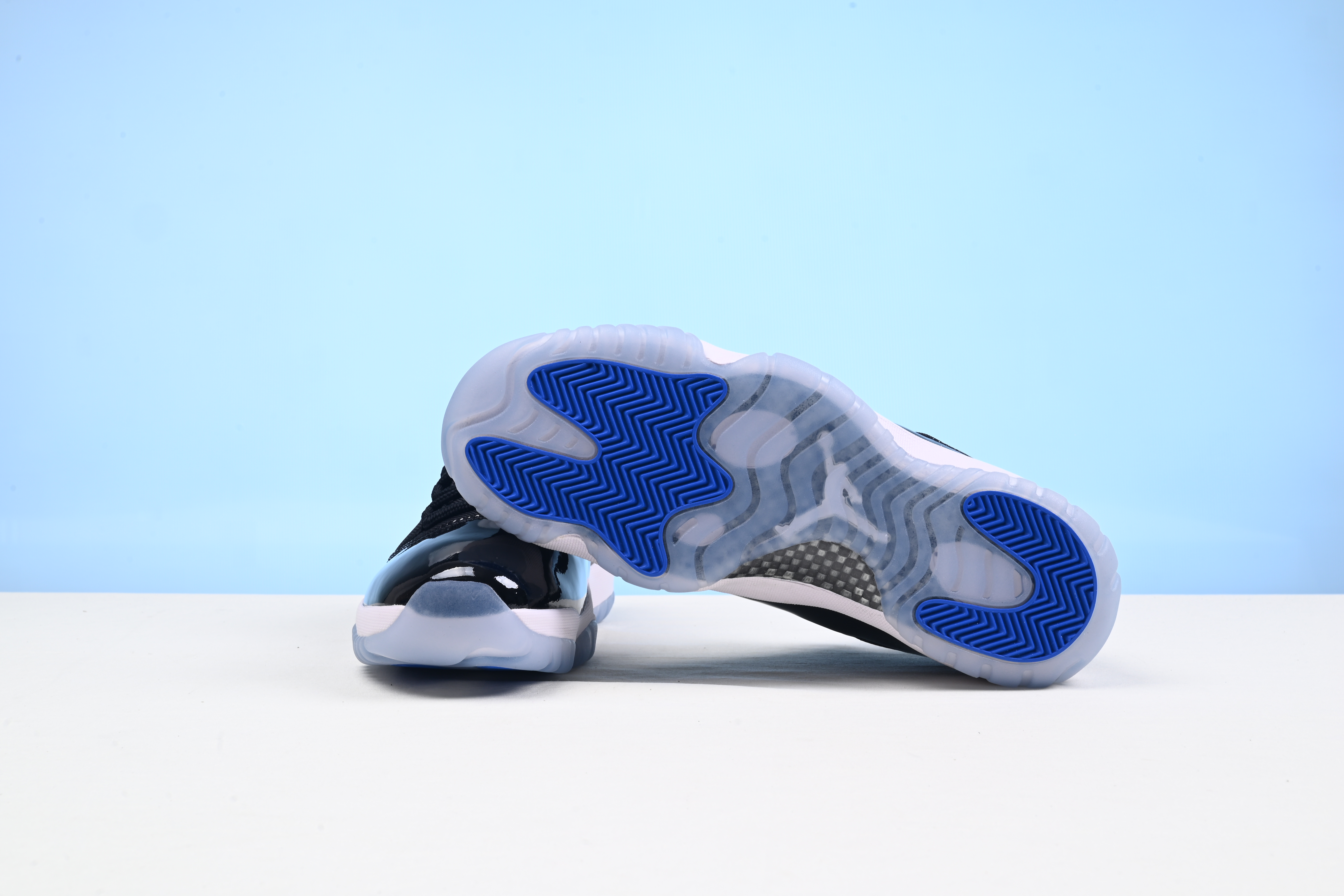 Nike Air Jordan 11 Retro Low 