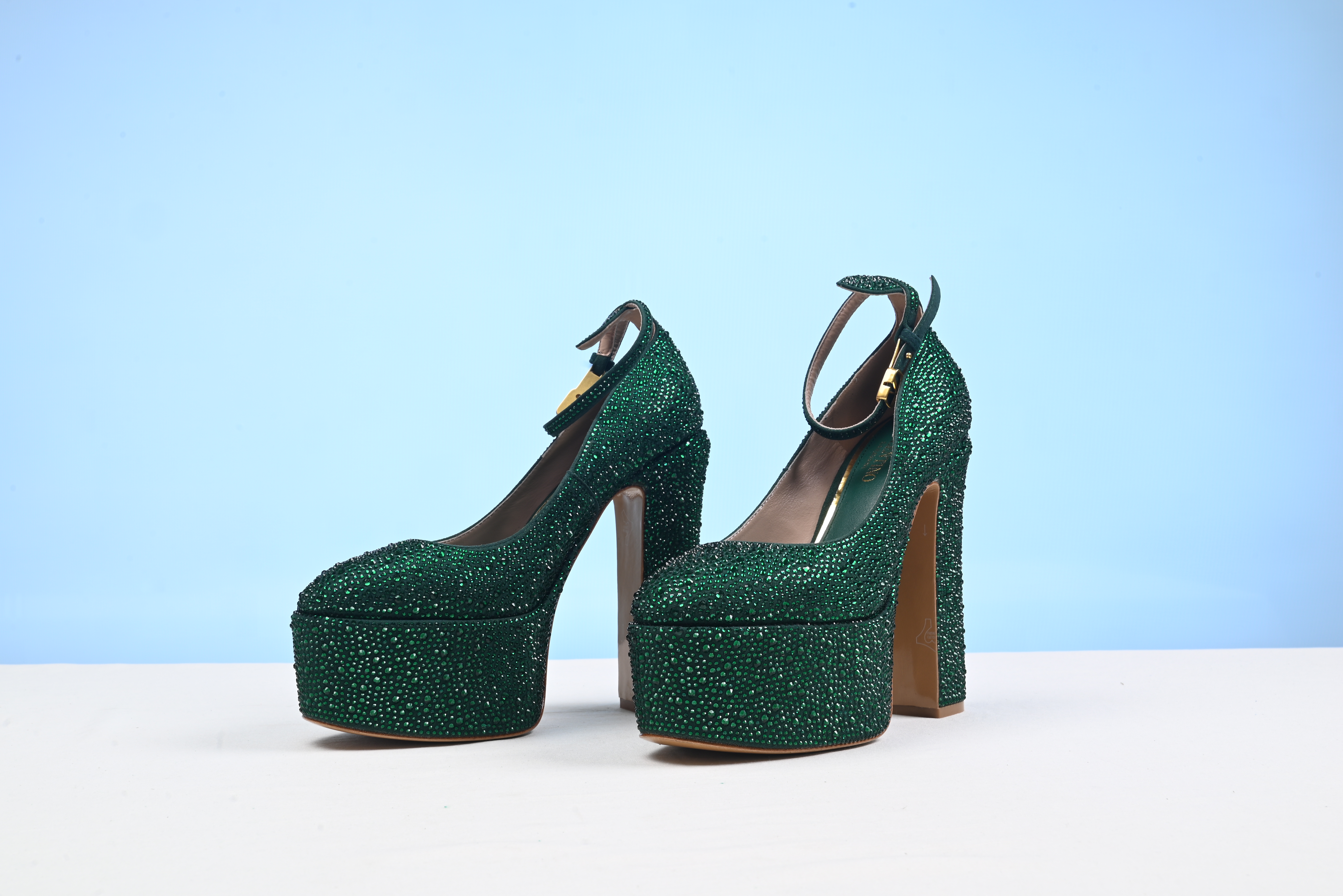 Valentinoo Garavani green high heels