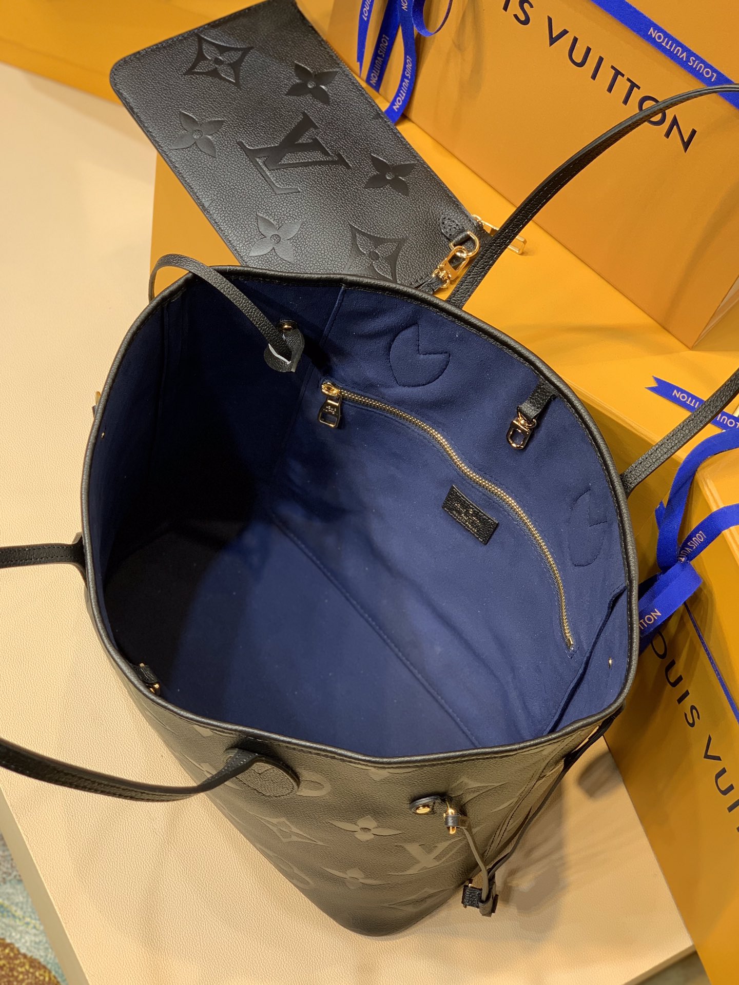 LsVttn Bag 65123202 32cm