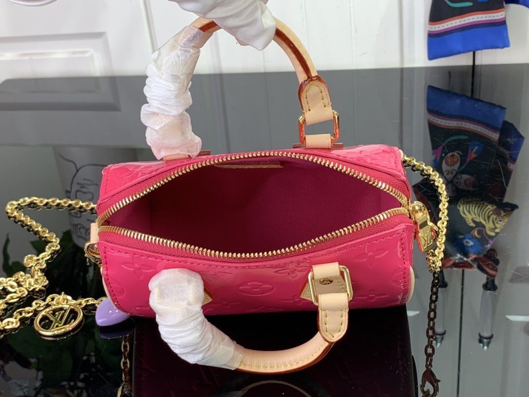 LsVttn Bag 63123202pink16cm
