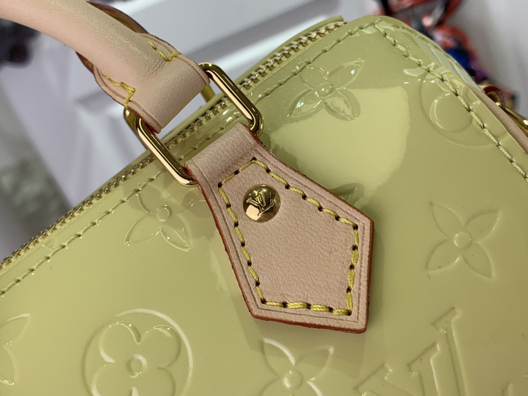 LsVttn Bag 63123202yellow 16cm