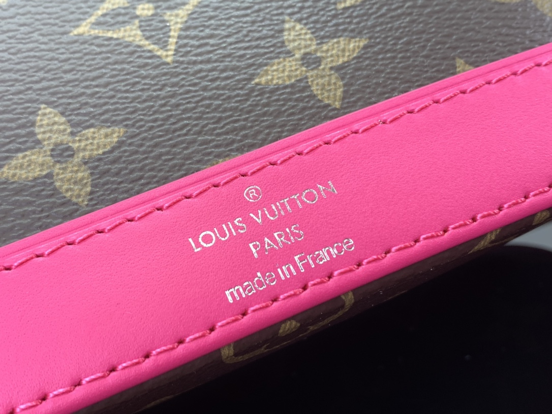 LsVttn Bag 52123167pink 18cm