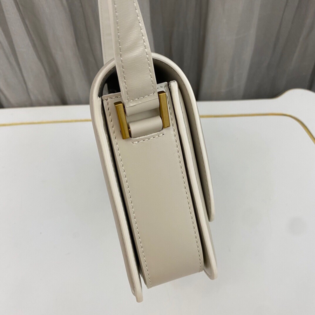 YSll WS03574890M white23cm