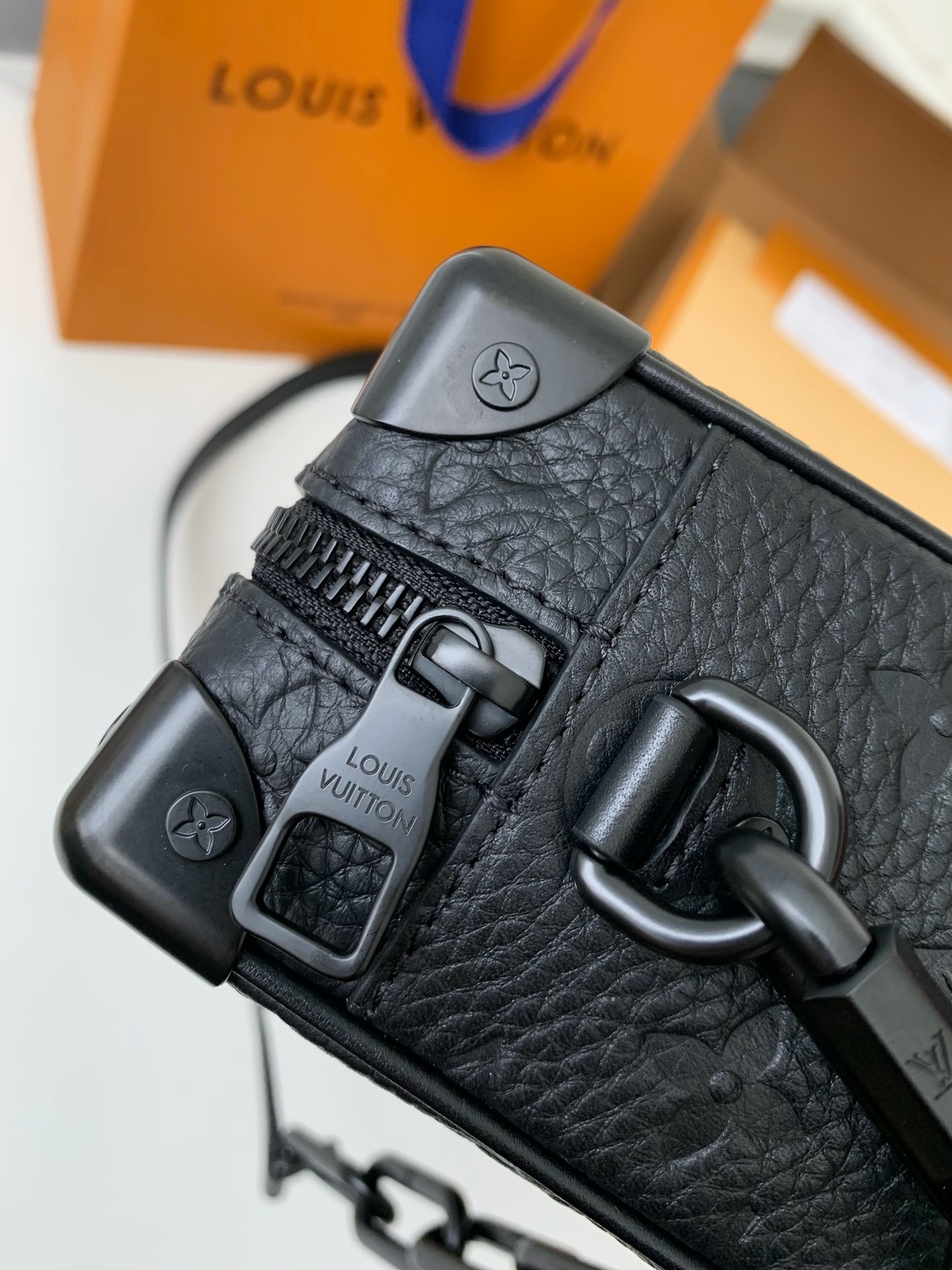 LsVttn Bag 70123197 18.5cm