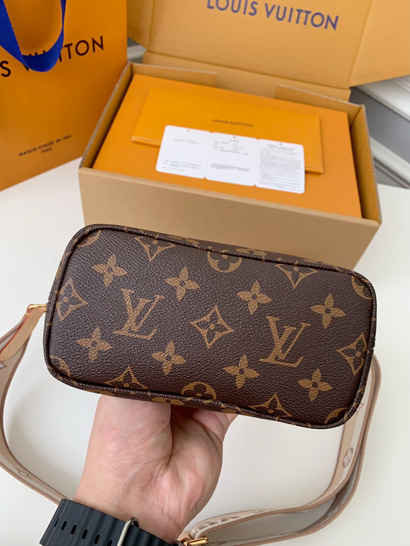 LsVttn Bag 62123184 24cm